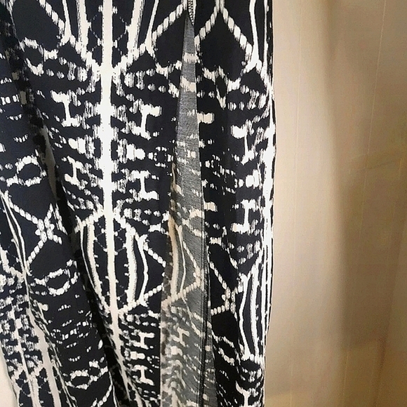 Express XS Maxi Skirt Thigh High Slit Black Tribal - Picture 6 of 10